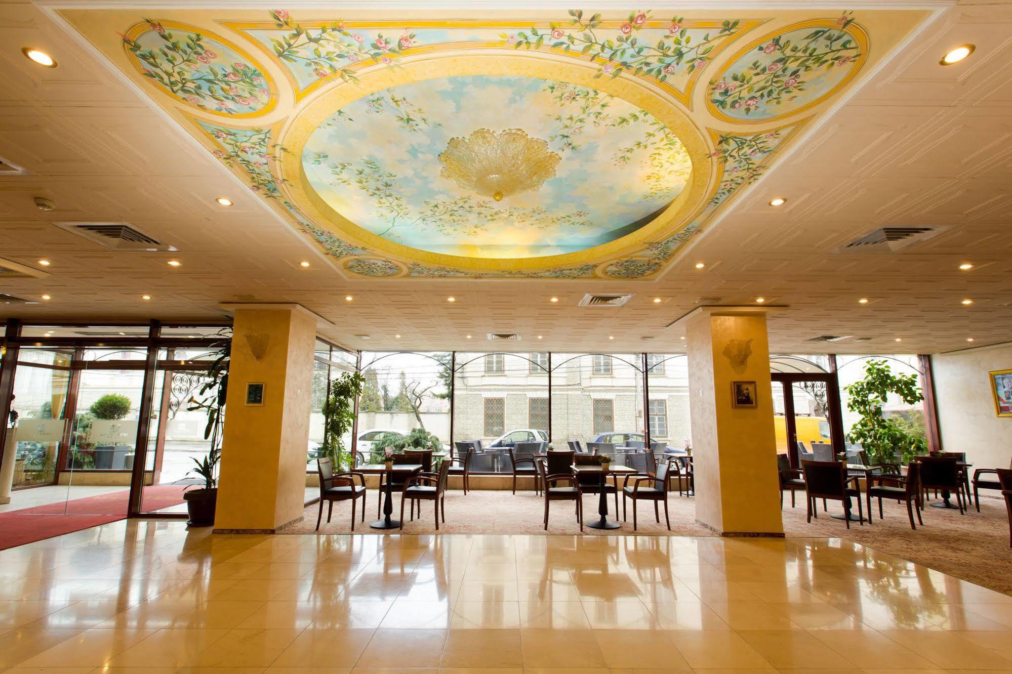 Hotel Opera Plaza Cluj-Napoca Extérieur photo