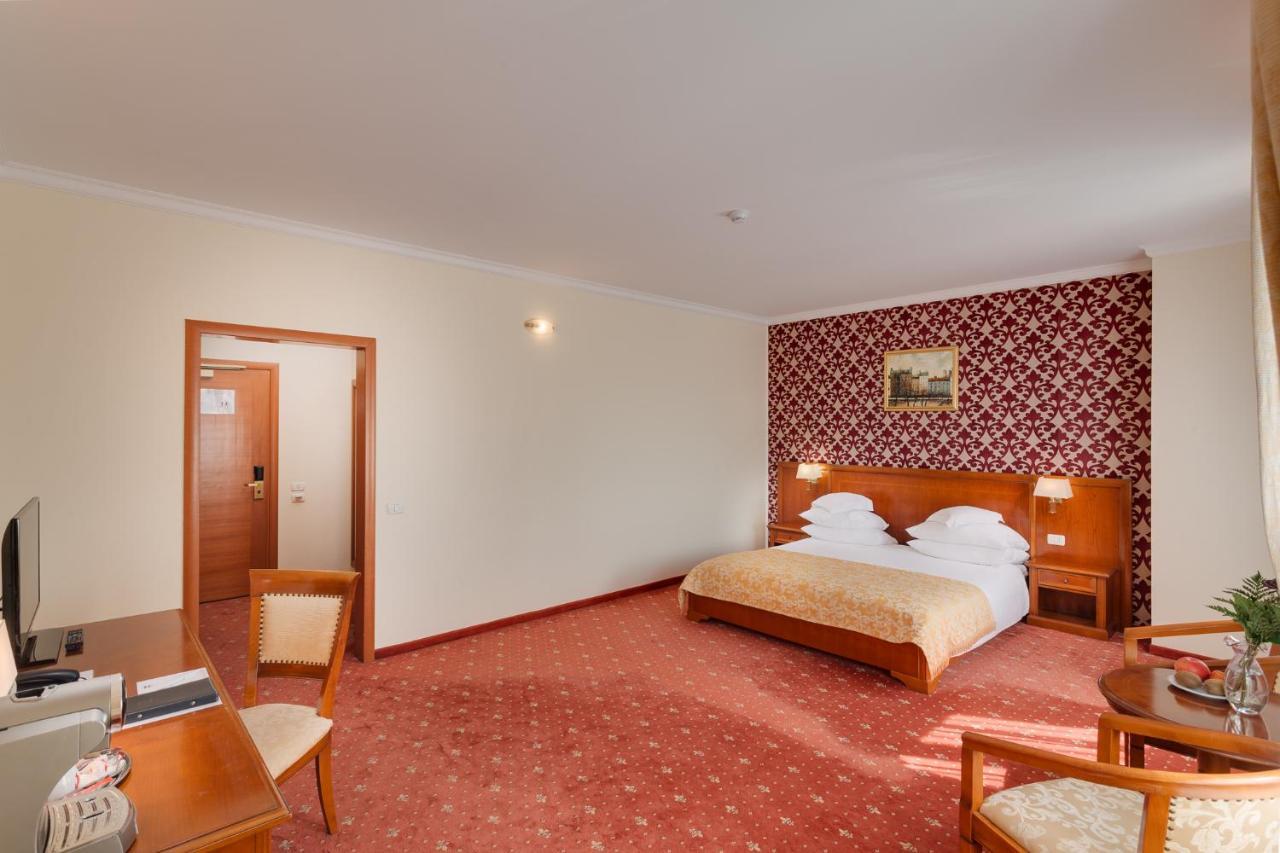 Hotel Opera Plaza Cluj-Napoca Extérieur photo