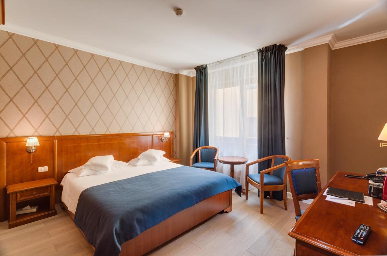 Hotel Opera Plaza Cluj-Napoca Extérieur photo