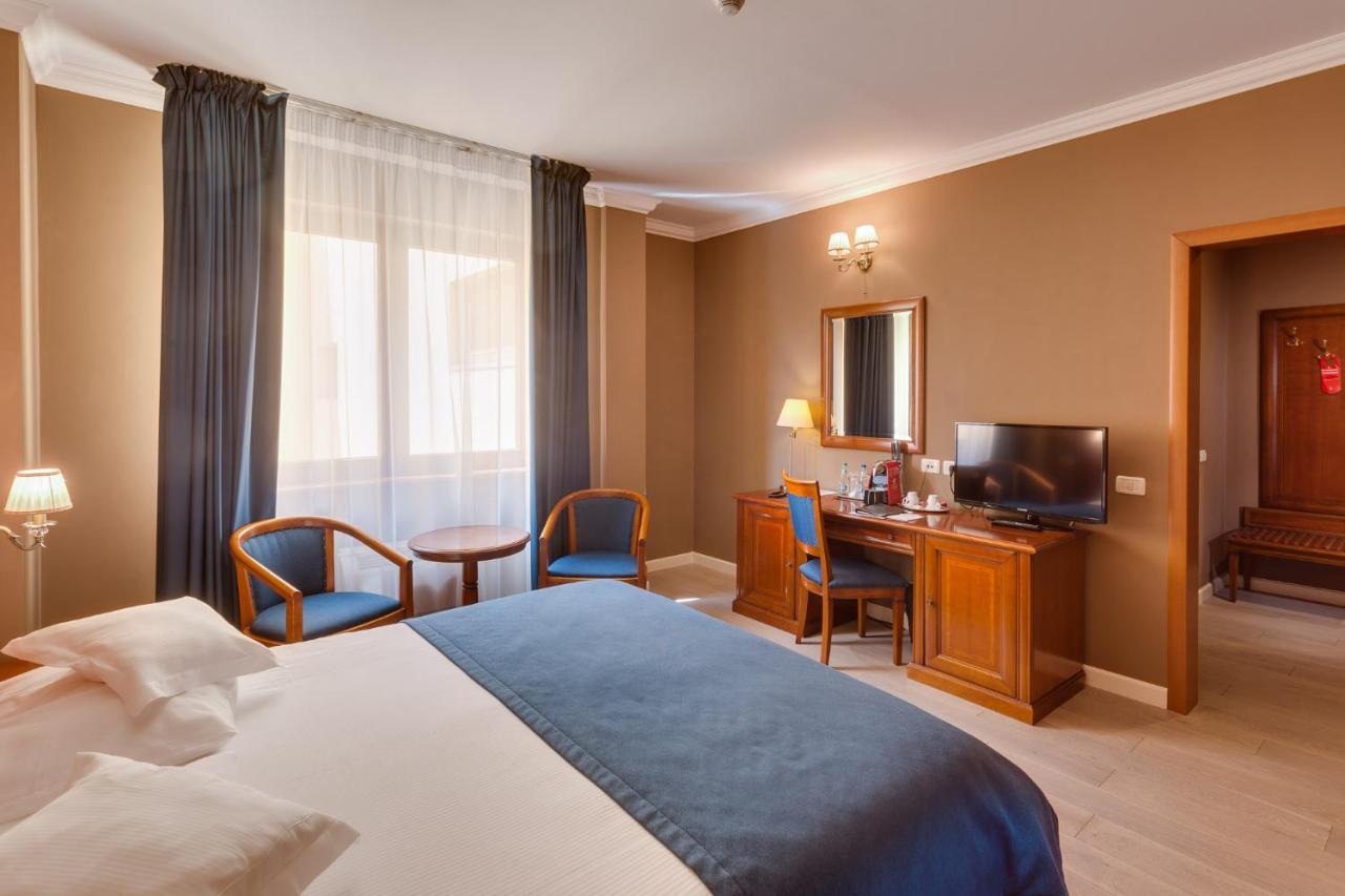 Hotel Opera Plaza Cluj-Napoca Extérieur photo