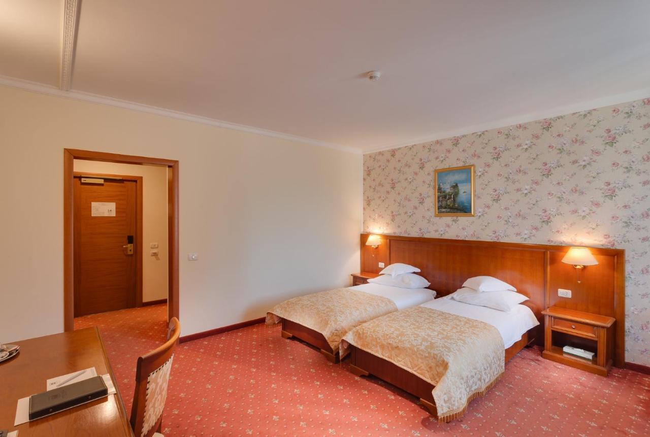 Hotel Opera Plaza Cluj-Napoca Extérieur photo